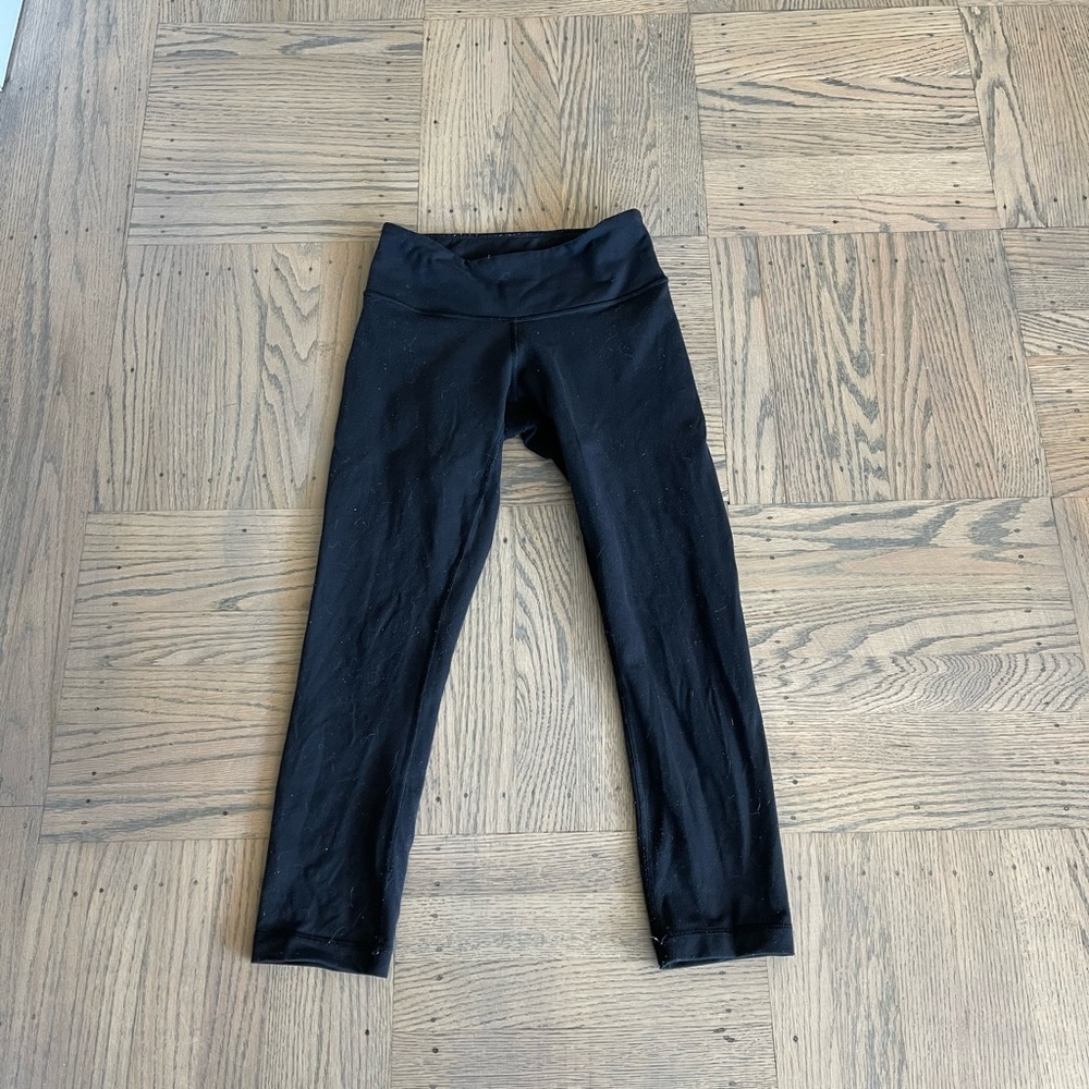 Lululemon Black Wunder Under Crop Leggings 21"